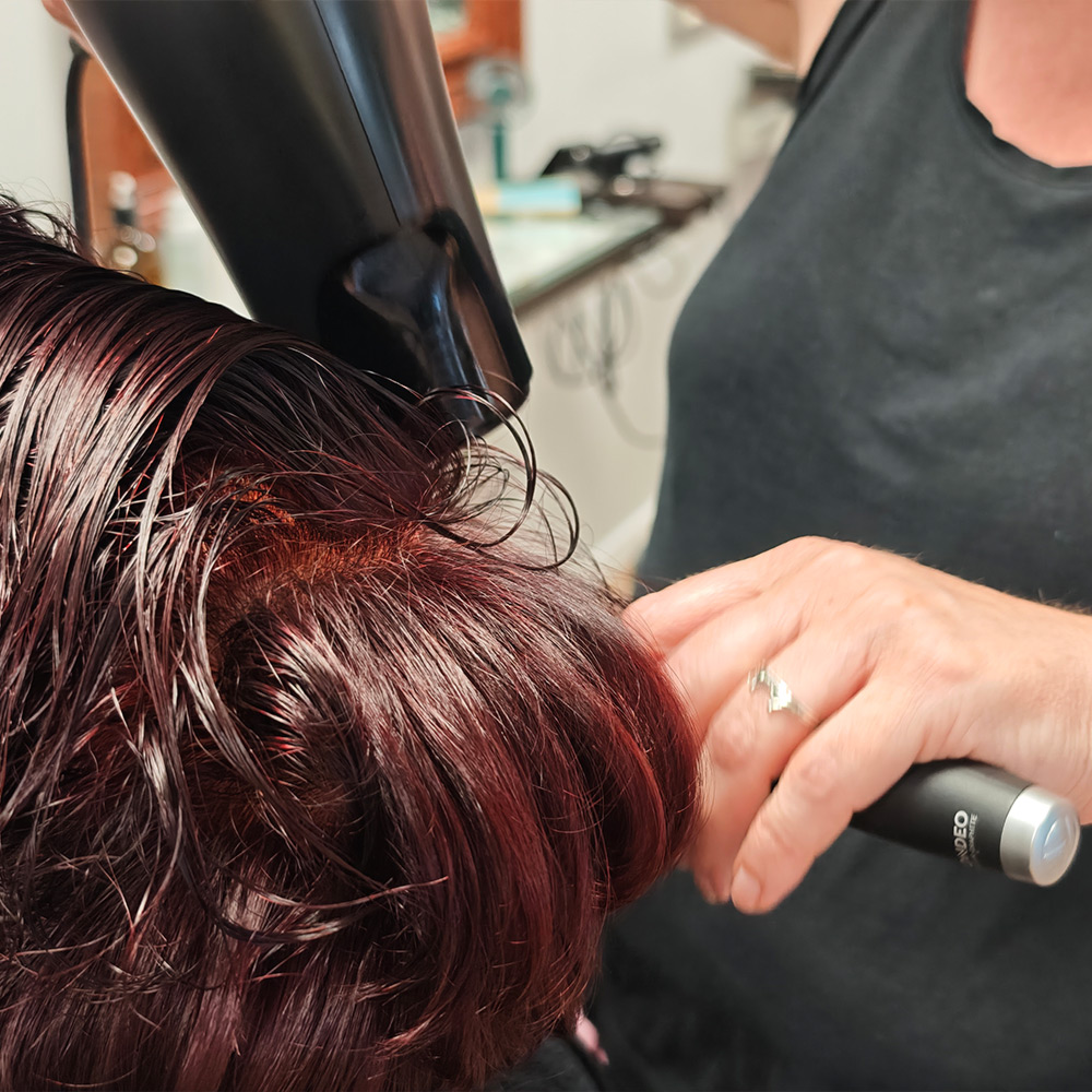 Haarschnitt und Styling